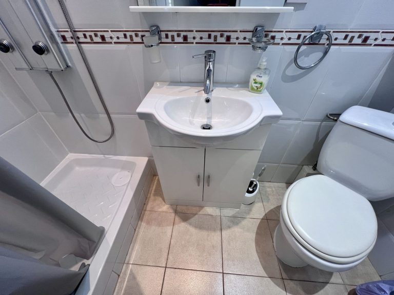 82b25aee251654e69d53737c3ecbb43d - 11