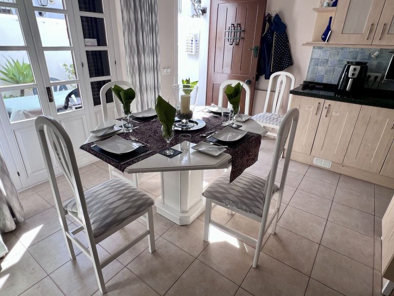 82b25aee251654e69d53737c3ecbb43d - 4