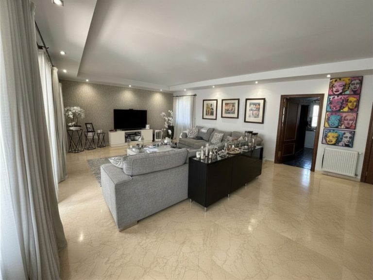 83de9998688d6e4877b16572bb8062dc - 10