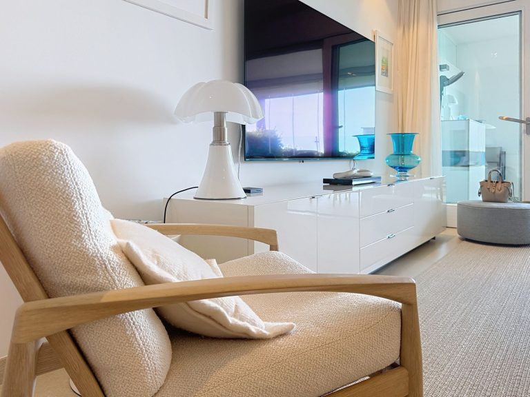 8424205f5551243481476c7bea63f287 - 8