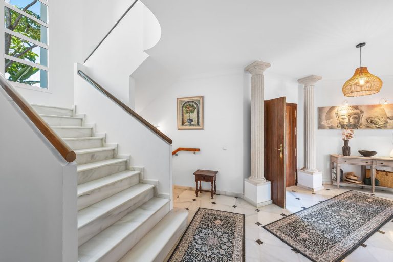 855b3b76dce96f4fee06bef977072f24 - 13