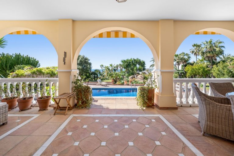 855b3b76dce96f4fee06bef977072f24 - 3