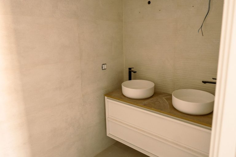 868379b5f2bdad942de7cd7771e4ae4d - 16