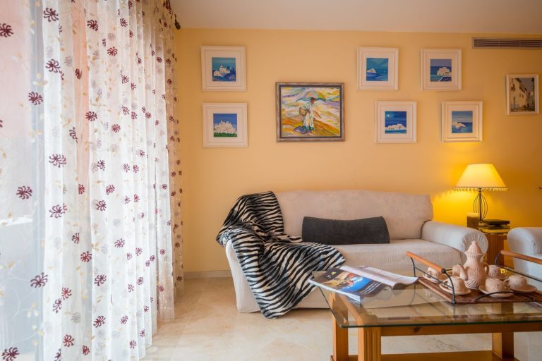 87b138c2fe18b96df7c4ff7597e0dba8 - 10