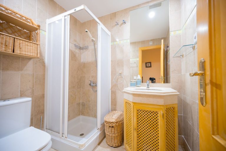 87b138c2fe18b96df7c4ff7597e0dba8 - 15