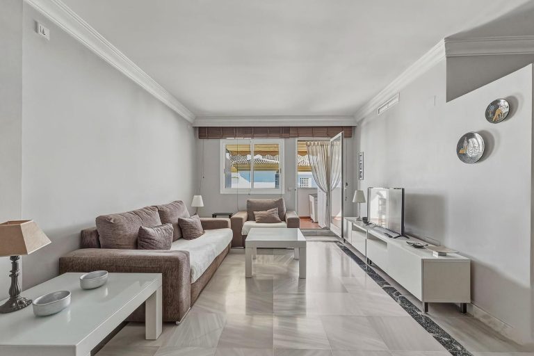 889c4a4df61889c0d0888c3b68fb4303 - 12