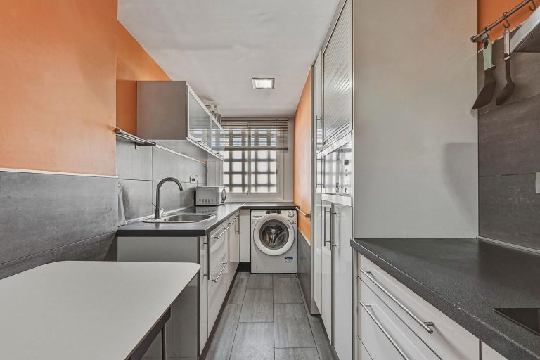 889c4a4df61889c0d0888c3b68fb4303 - 13