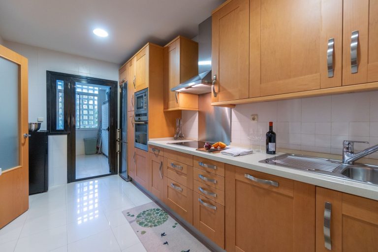 88e79fff0ed95993c8bc154d09c04e03 - 12