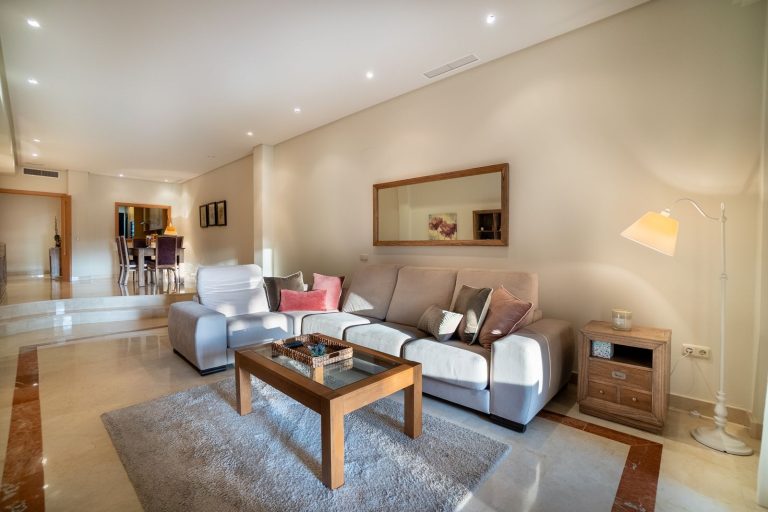 88e79fff0ed95993c8bc154d09c04e03 - 8