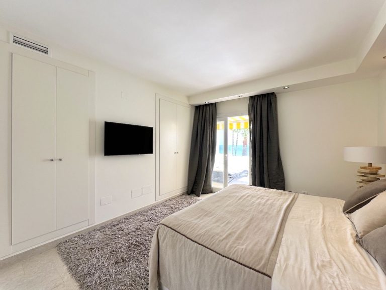 8a5719d86645ba5b61a6ec4535e1cf2c - 10