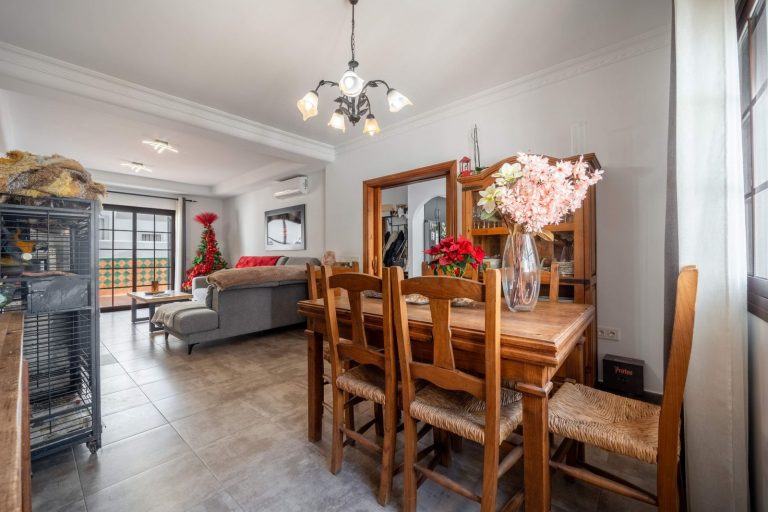 8af2ab75ec7daa173fdc68369b333a5b - 7