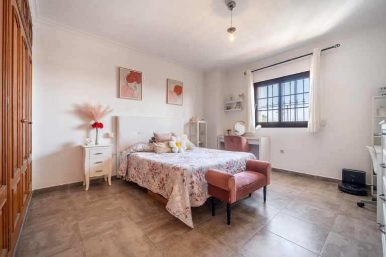 8af2ab75ec7daa173fdc68369b333a5b - 9