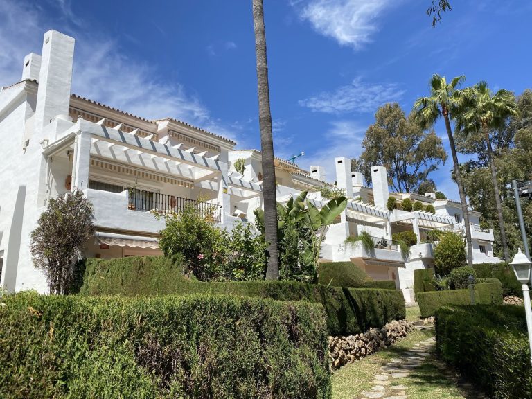 8bd6a0968396b6bbc37b56aa08de3e9a - 14