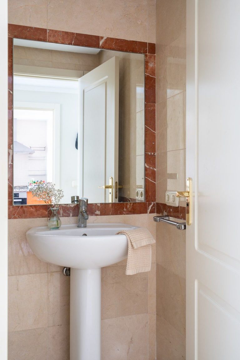 8c9be40a4f1baafd4a9cc007b547bd72 - 16