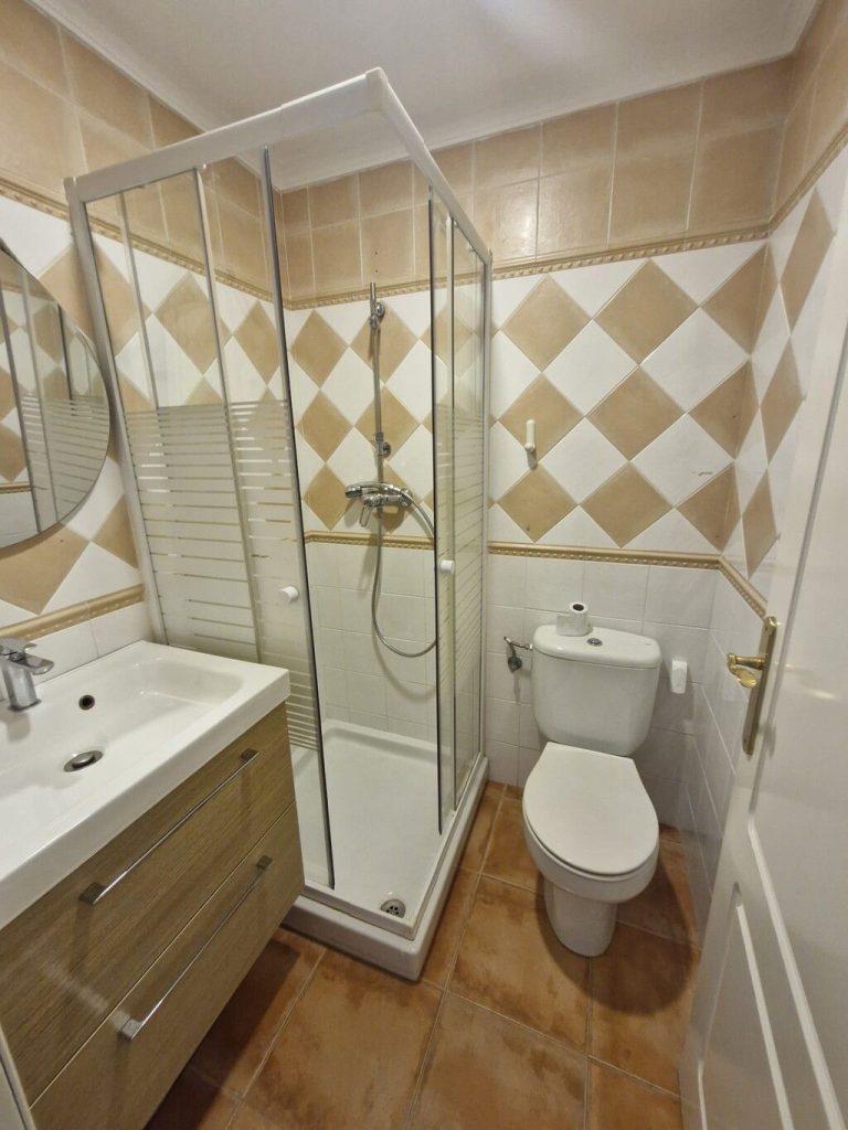 8cc937811779fd4cfbf2cf5a0f586b04 - 11