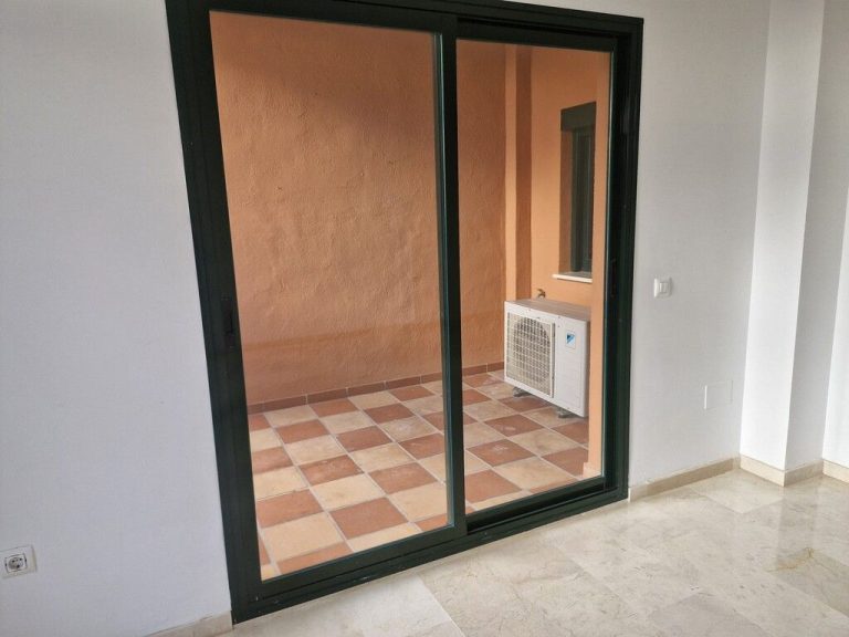 8cc937811779fd4cfbf2cf5a0f586b04 - 2