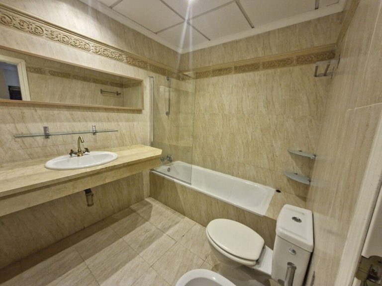 8cc937811779fd4cfbf2cf5a0f586b04 - 8