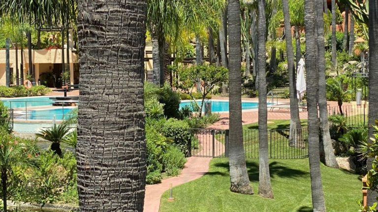 8d70a62548cc760738cf719bdaf287fb - 10