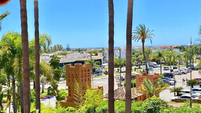 8d70a62548cc760738cf719bdaf287fb - 15