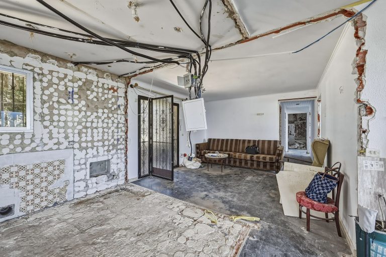 8e9f3fd89b40d573599d7048e868416f - 16