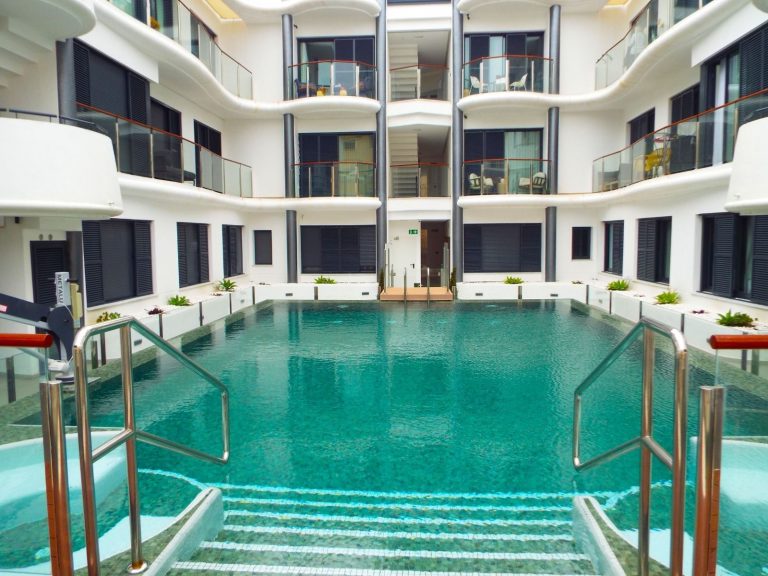 8f102475944051cbac203ed84b179177 - 1