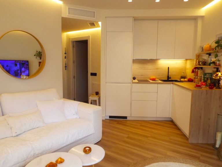 8f102475944051cbac203ed84b179177 - 11