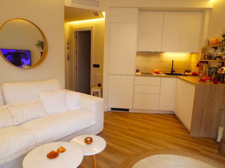 8f102475944051cbac203ed84b179177 - 12