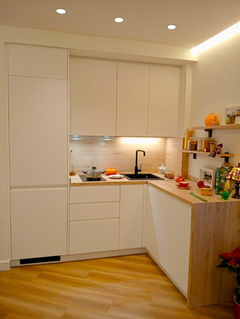 8f102475944051cbac203ed84b179177 - 16