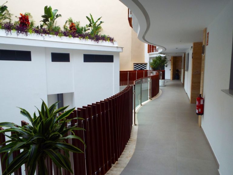 8f102475944051cbac203ed84b179177 - 5