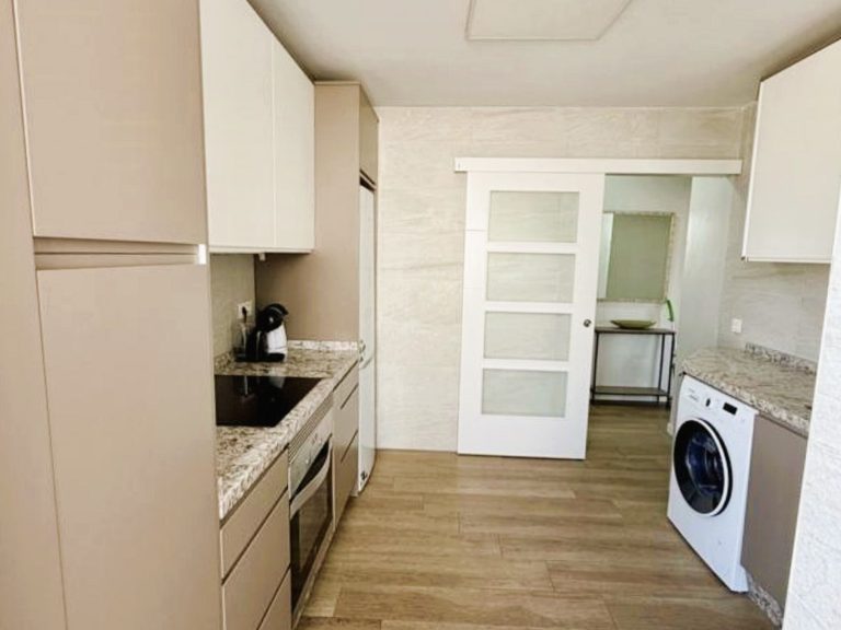 8f9b9bc79f9d2e2ef6cb804add15517f - 13