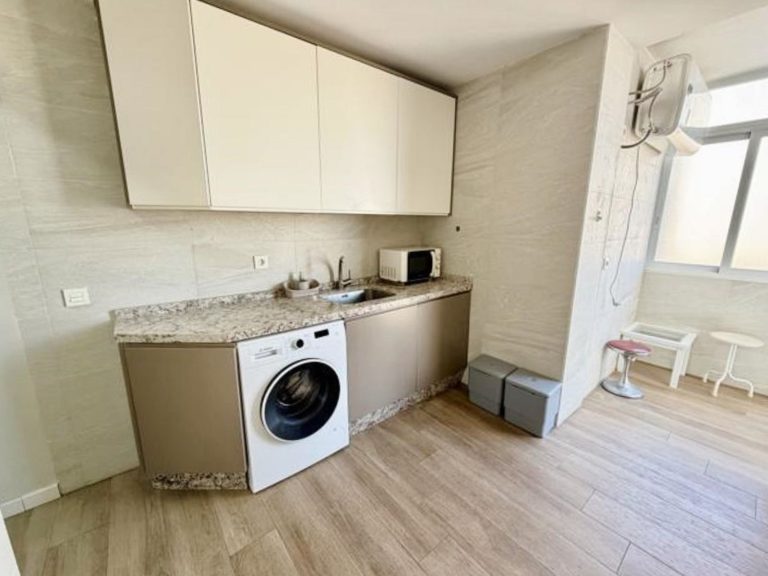 8f9b9bc79f9d2e2ef6cb804add15517f - 14