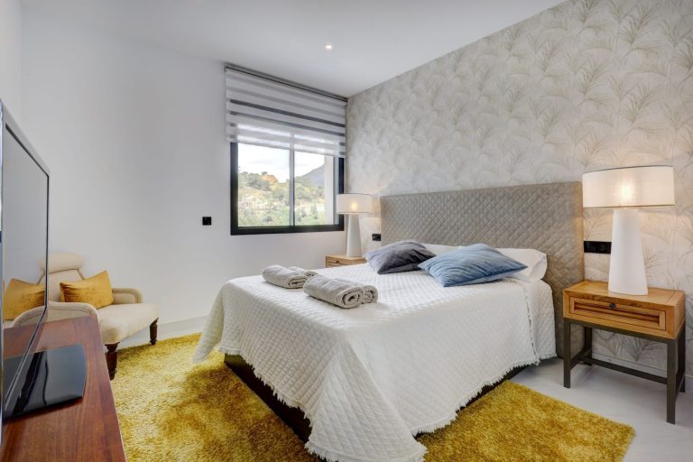 91e4de1bc36a052b1219ef41fb6955f4 - 15