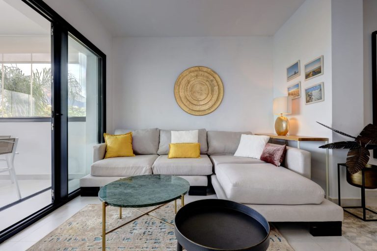 91e4de1bc36a052b1219ef41fb6955f4 - 16