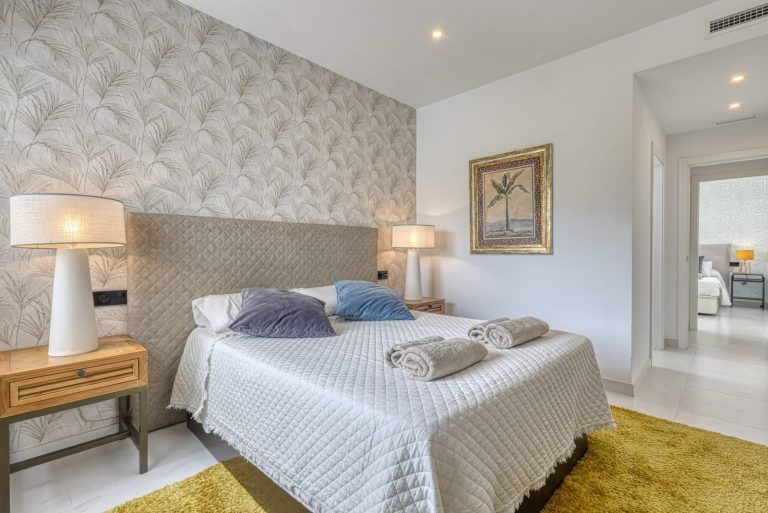 91e4de1bc36a052b1219ef41fb6955f4 - 2