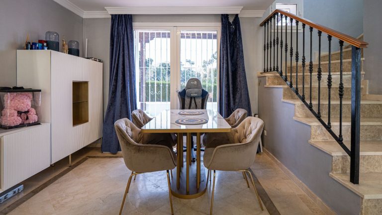 9251b0752676ffb359516c84d88fcfc3 - 4