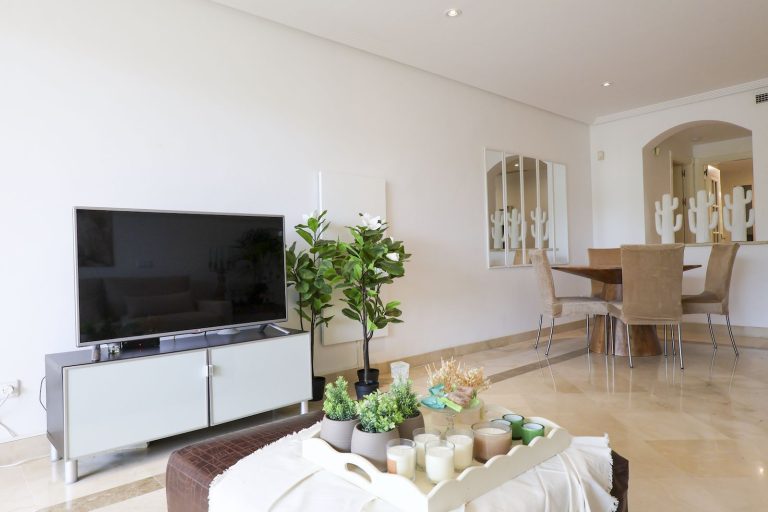 93e2d850a73b858e0ff518abed01063f - 6