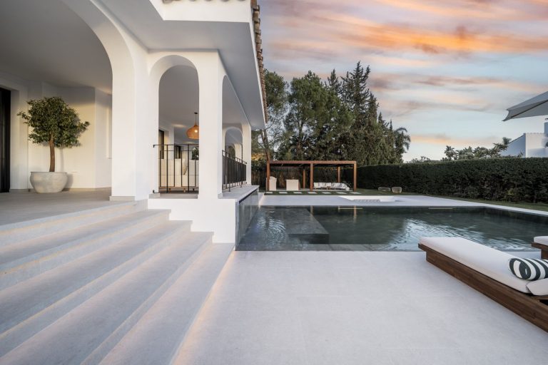 949985b2595e14cae5431ef27d8c9c19 - 5