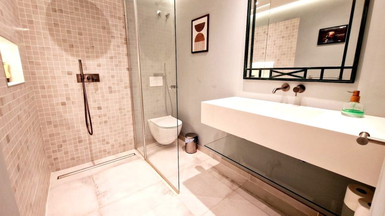 957cd7c338f6d1537c2c2e095e61f2fa - 15