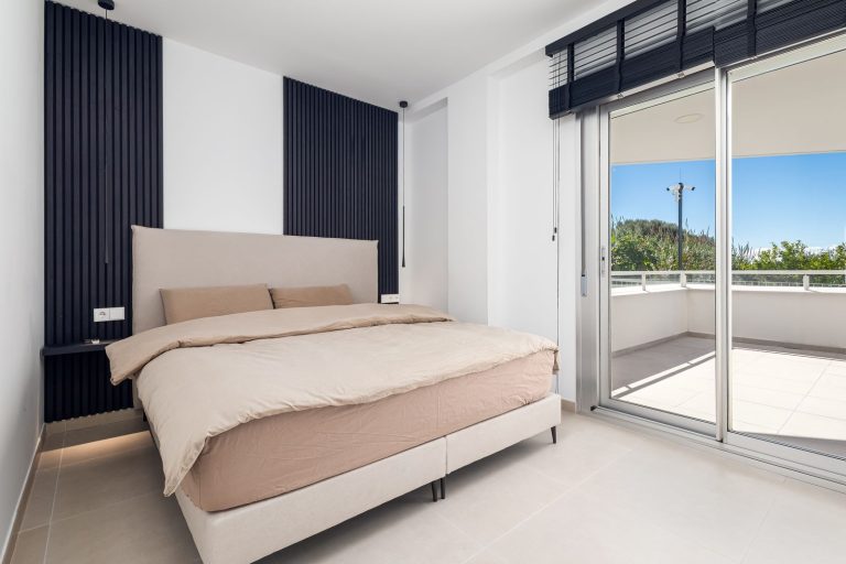 95afb92064fac82243f992e7698d0c73 - 12