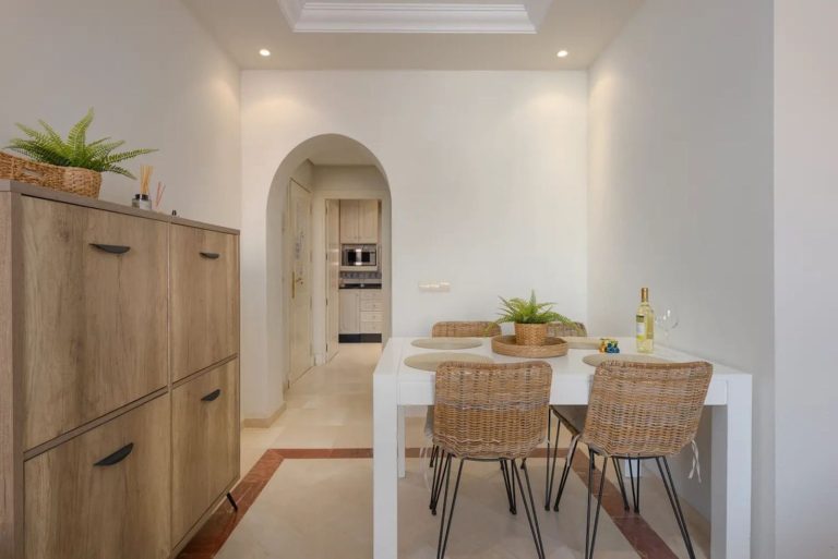 974b4209f22ac00a1445f9128d19fc17 - 12