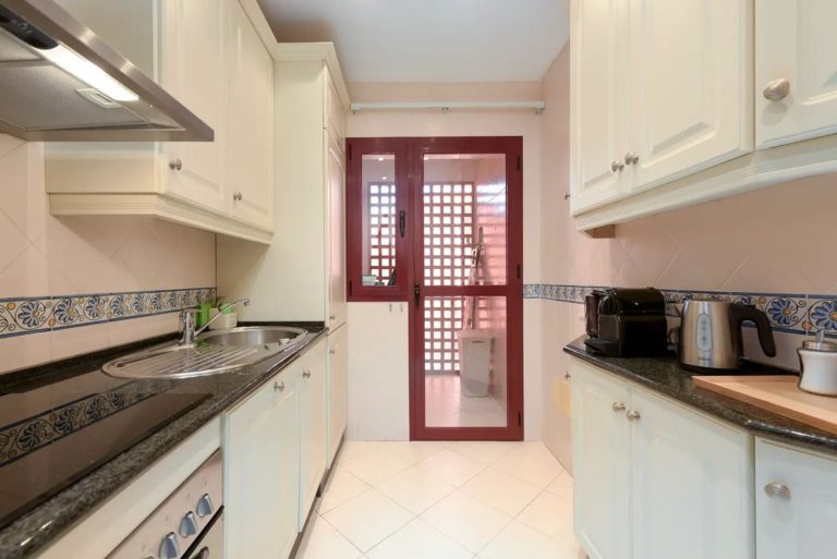 974b4209f22ac00a1445f9128d19fc17 - 15