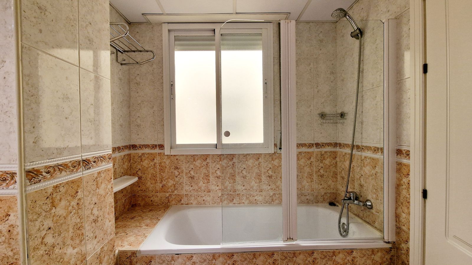 97a45573bd25580721bac4174c67cf02 - 15