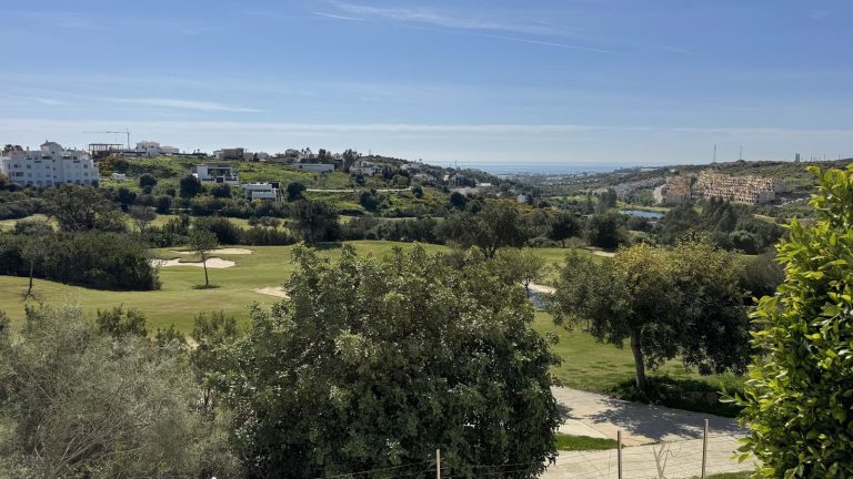 984b21080c2c86f0d409cb98a93a3402 - 1