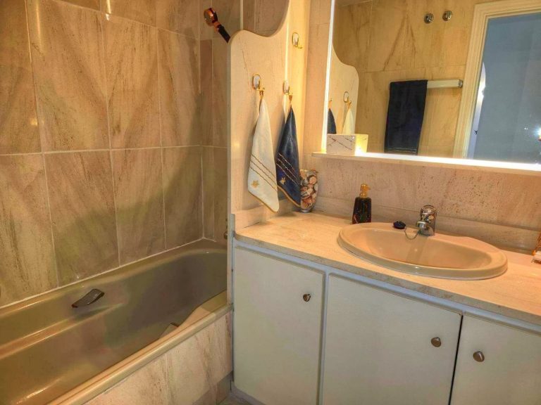 986445a27e60c1f8124ee91234ae4fc9 - 12