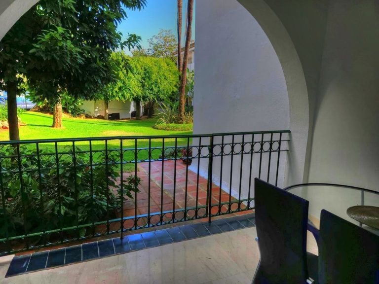 986445a27e60c1f8124ee91234ae4fc9 - 13