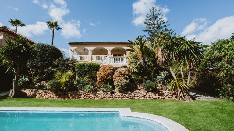 9876e8bb008c82c21ad10fbb874d2efa - 2