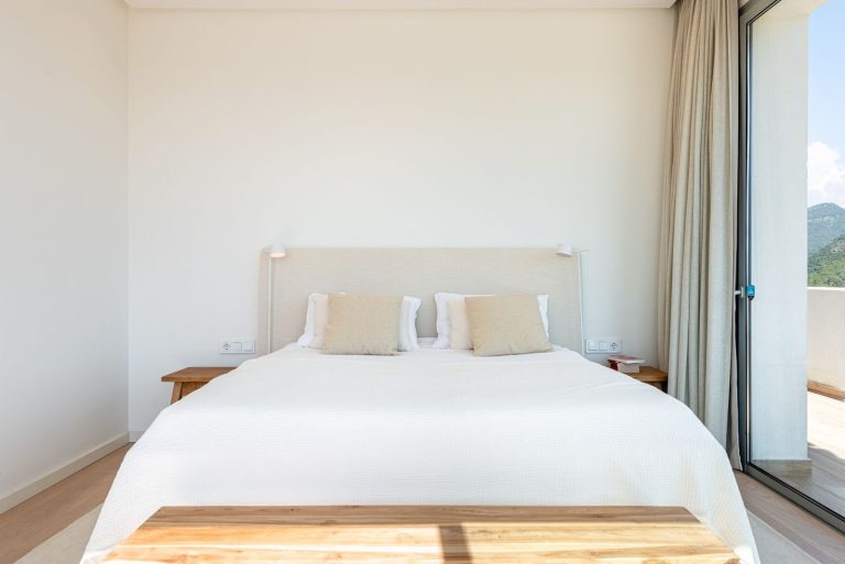 9907873f49f129e1544b6f7cd231e93a - 12