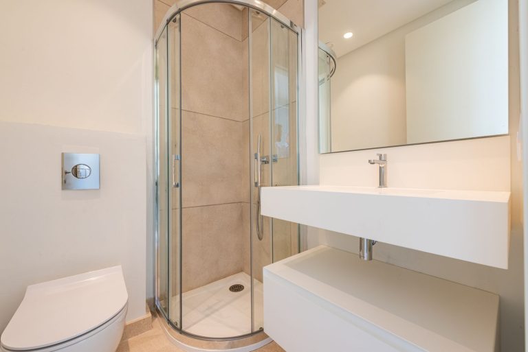 9907873f49f129e1544b6f7cd231e93a - 16