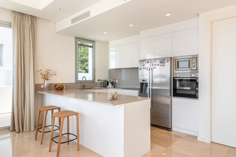 9907873f49f129e1544b6f7cd231e93a - 4