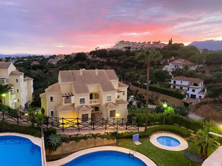 9b61f4d22c570f611ff3ebc00728dce9 - 2